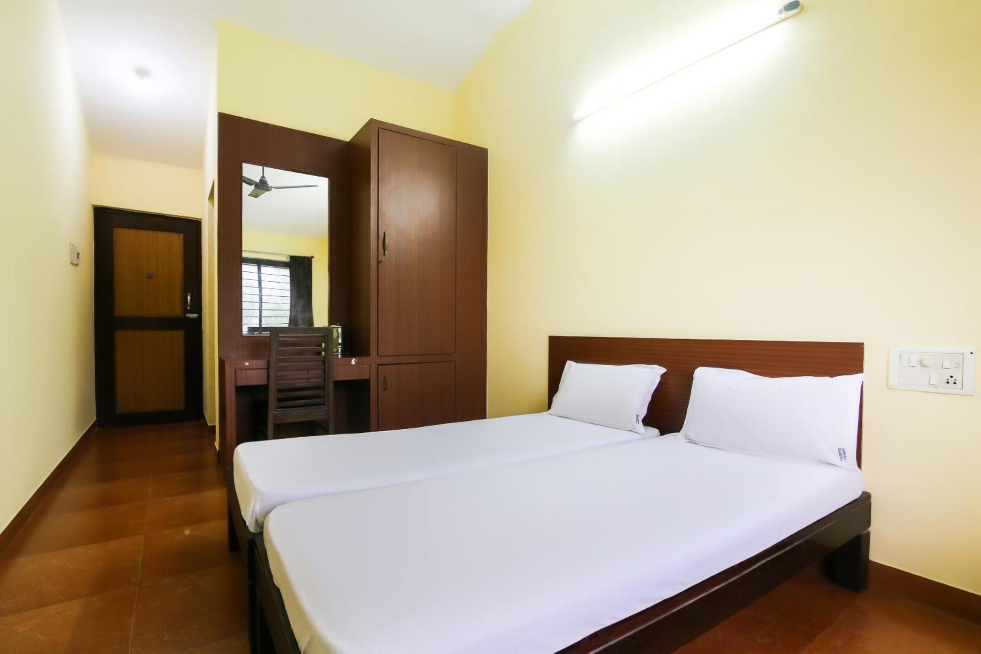 Hotel O Raviraj Classic Cana Exterior photo