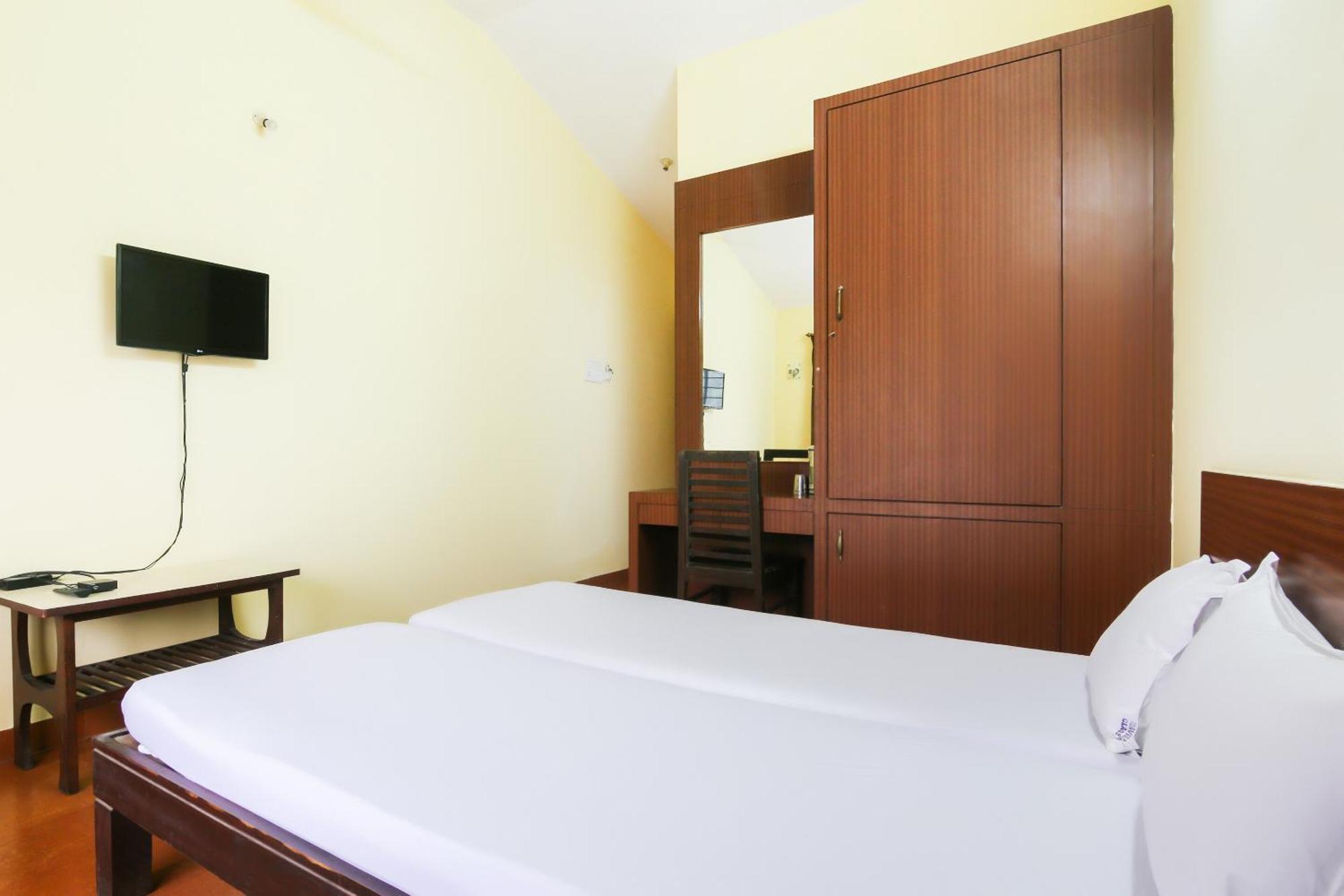 Hotel O Raviraj Classic Cana Exterior photo